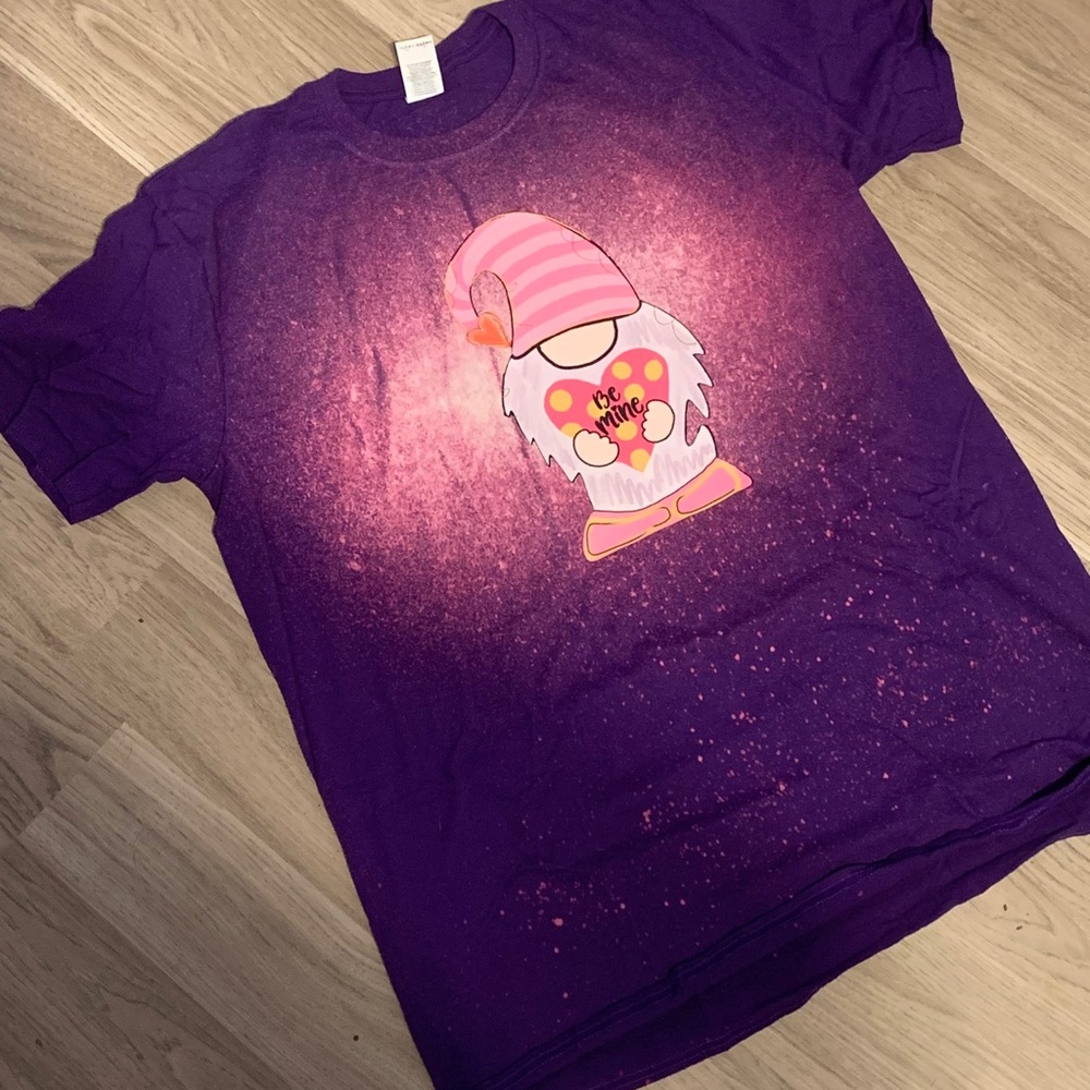 Be Mine Gnome graphic tee